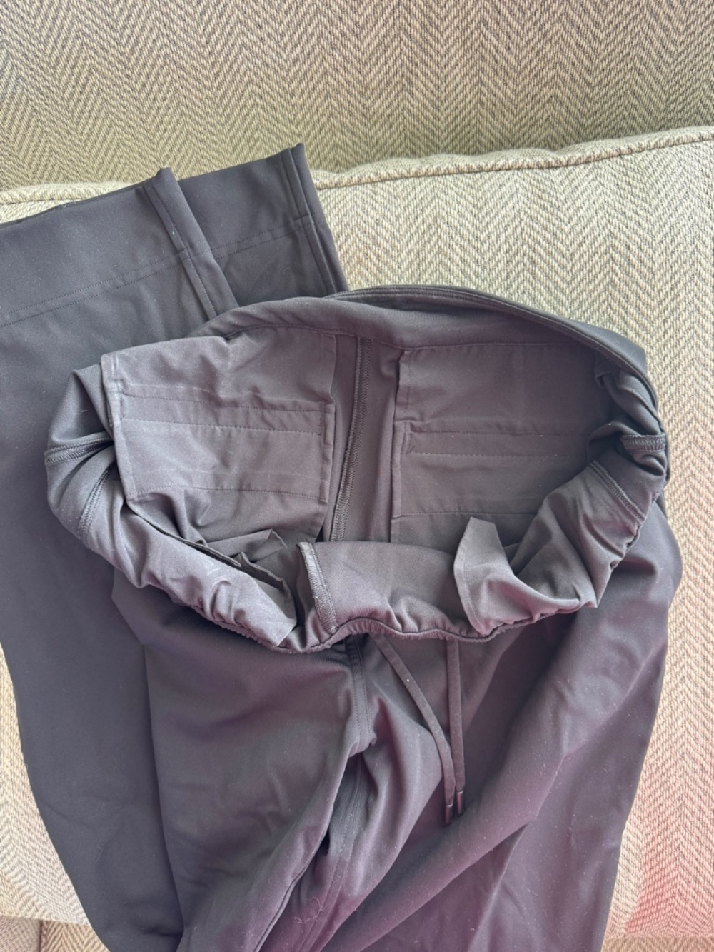 Lululemon Straight-Leg Mid-Rise Pant drawstring Luxtreme Regular Black Medium - Picture 6 of 8